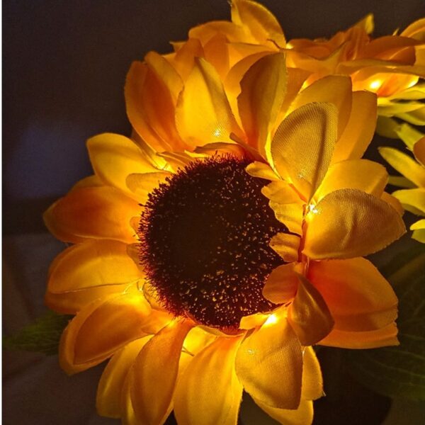 Rechargeable Sunflower Led Simulation Table Lamp - Image 7